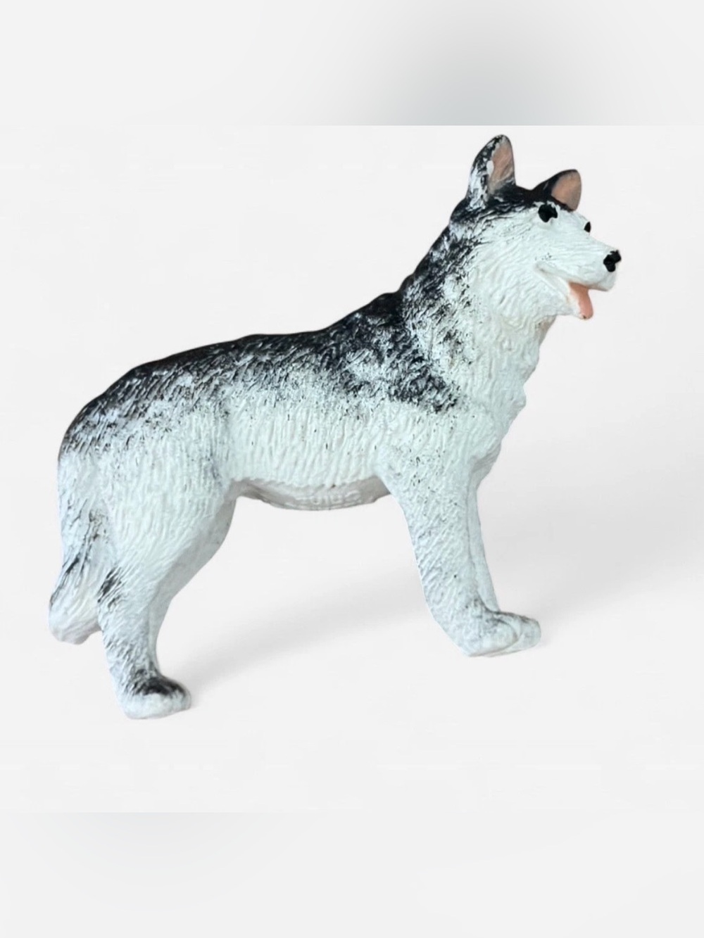 Vintage Safari Ltd. Husky Mini Animal Figurine